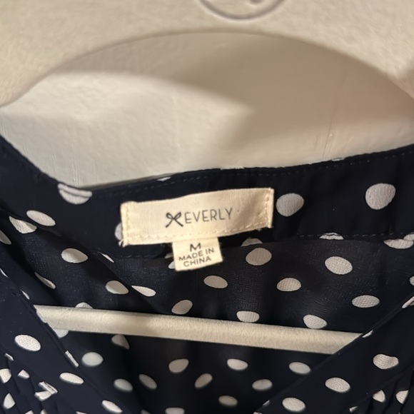 Everly size M sleeveless blouse - Picture 4 of 4